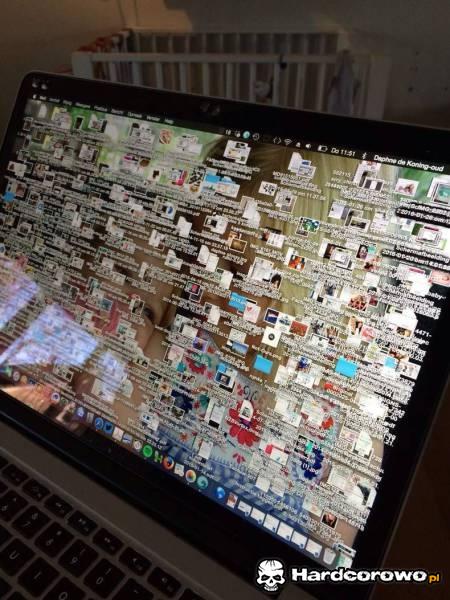 Pożycz dziewczynie komputer - 1