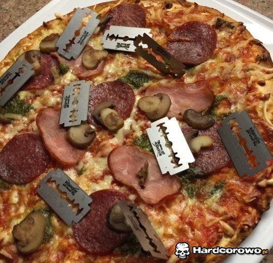 Zajebiście ostra pizza - 1