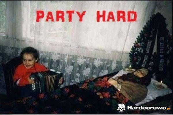 Party hard  - 1